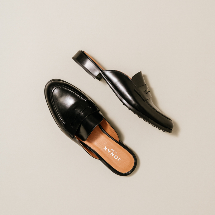 Mocassins ouverts à bouts ronds  en cuir noir