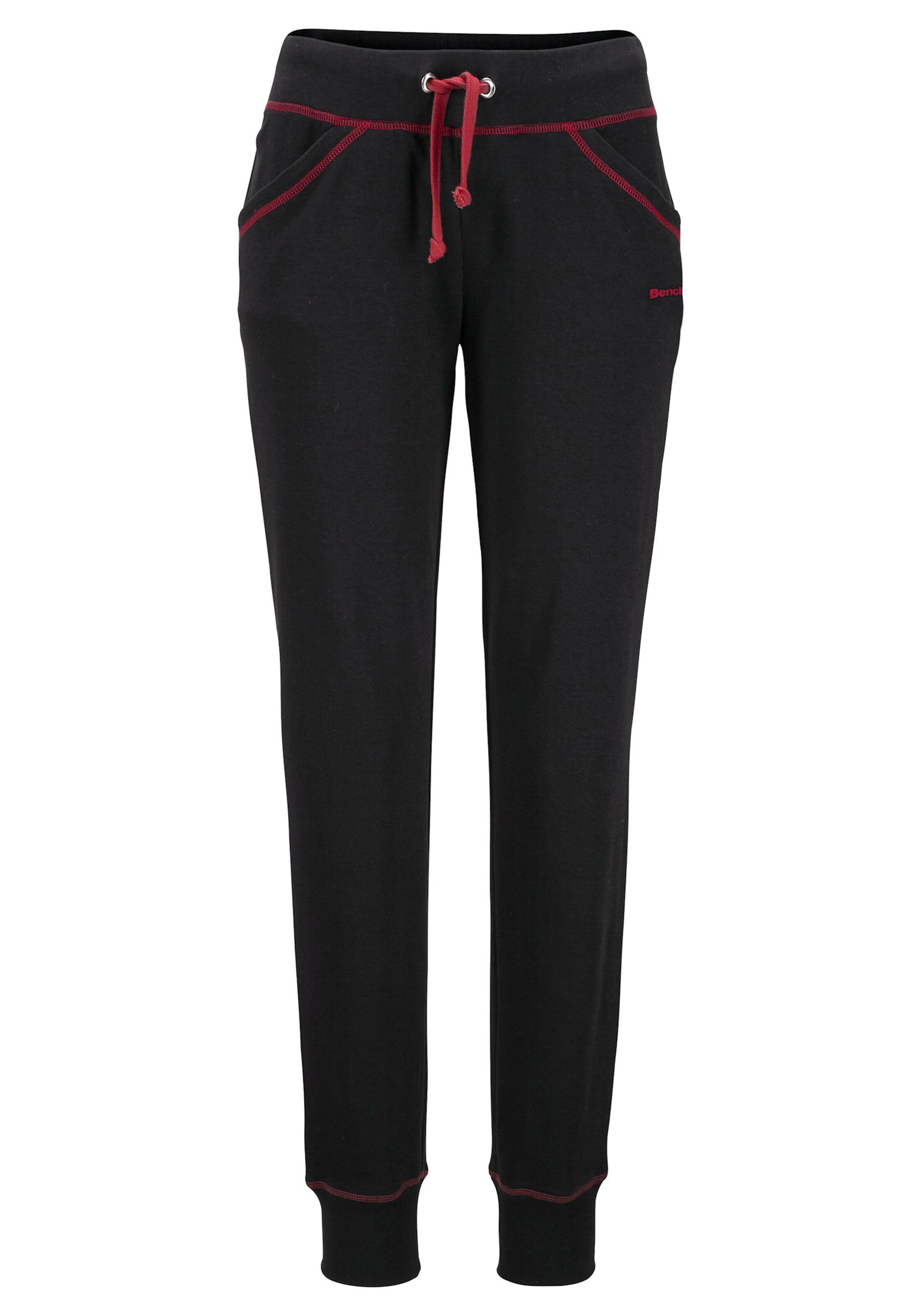 Relaxhose in schwarz-rubinrot