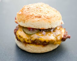 Burger-Kochkurs Solingen als Geschenk