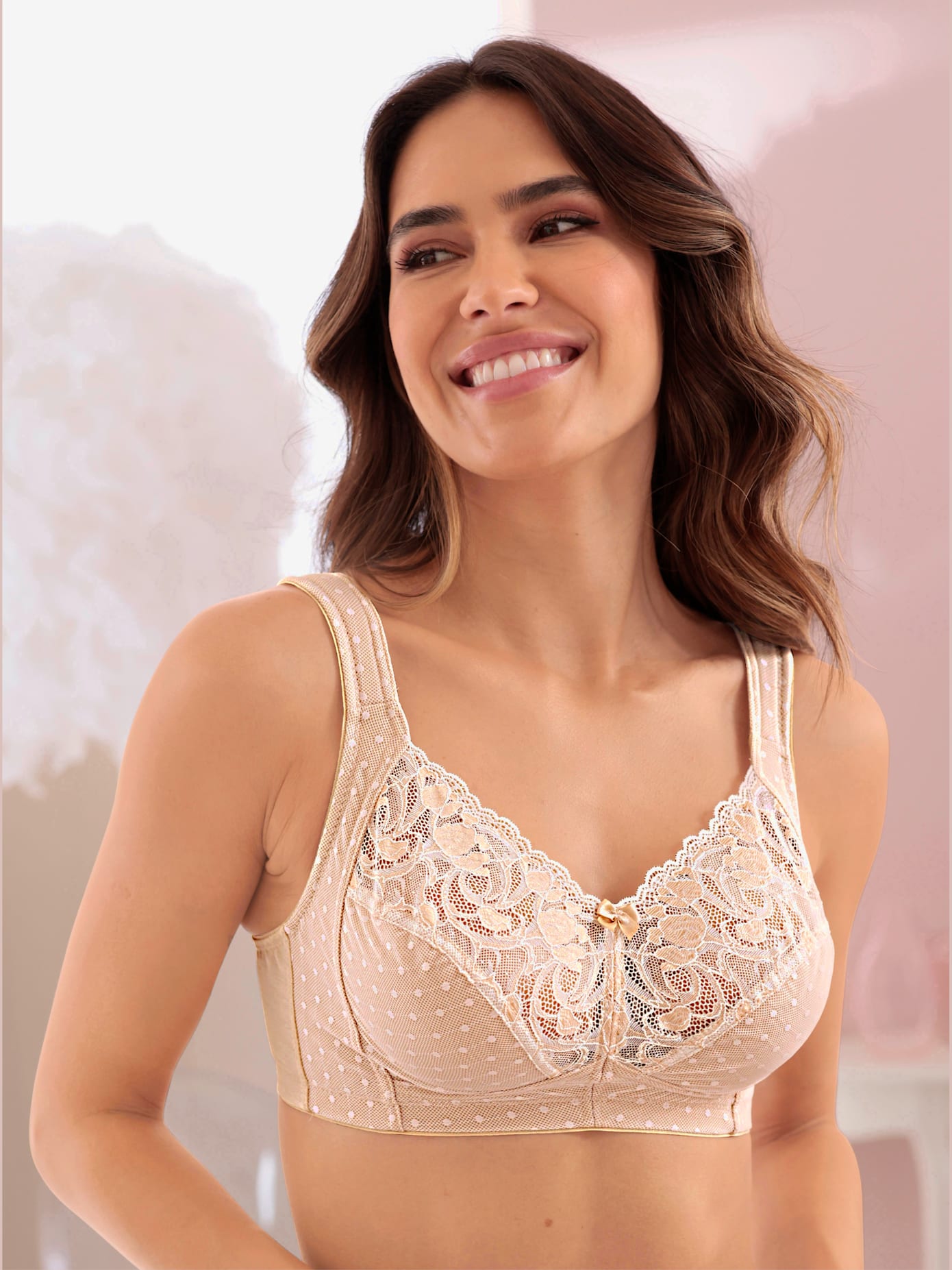 Soutien-gorge large sans armatures bon. b, c, d, e, f