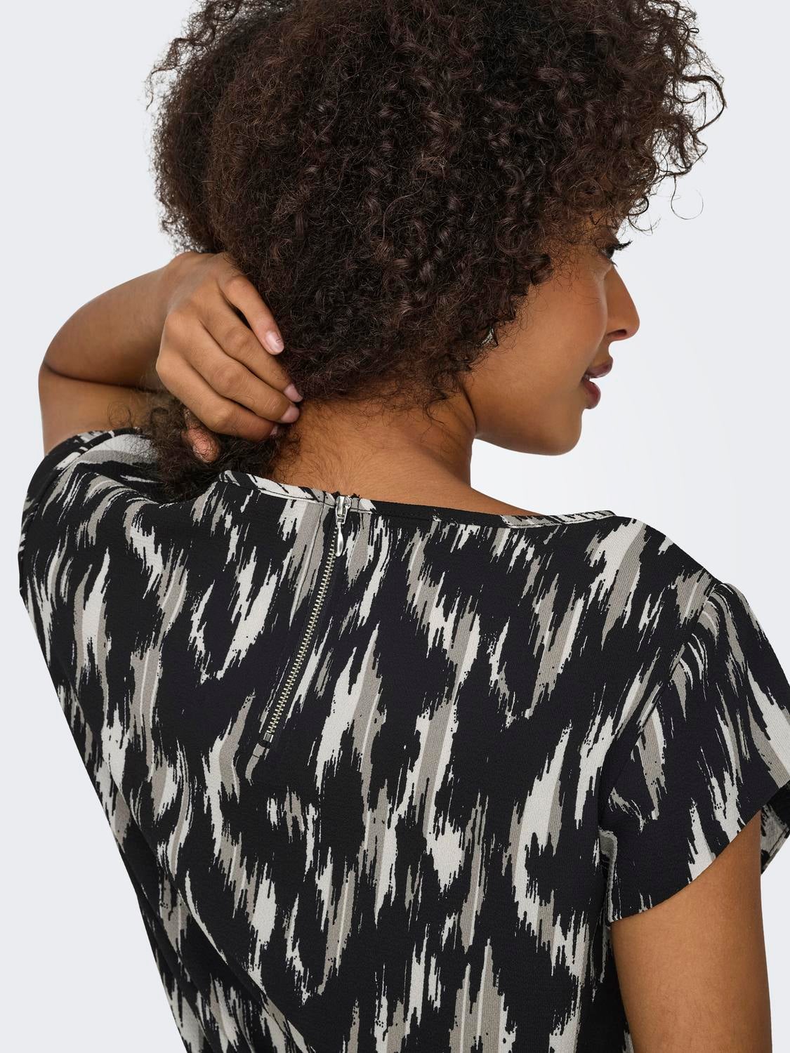 ONLVIC Top Black