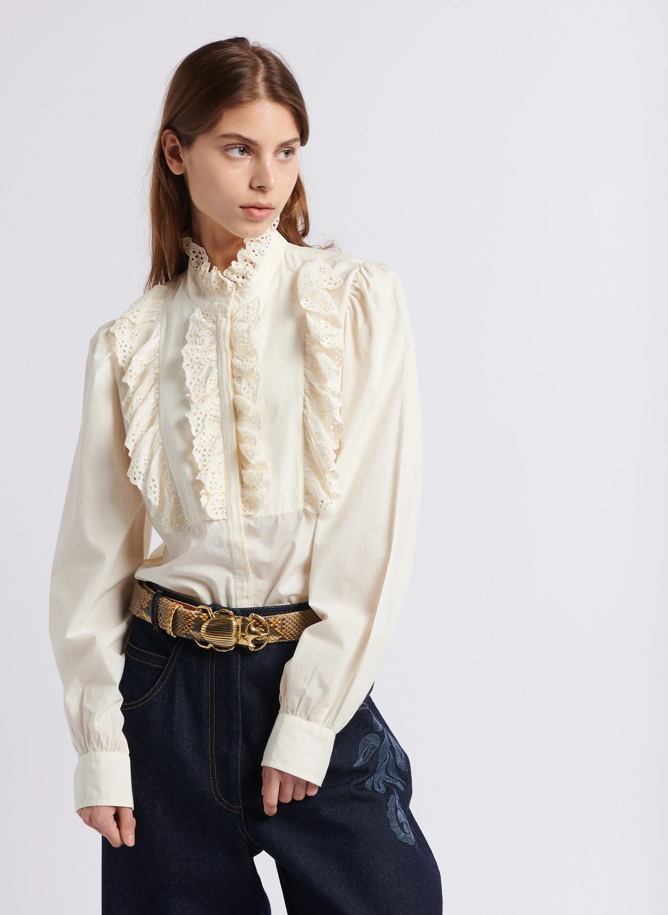 CHARLOTTE - Chemise à plastron volanté en coton | Beige