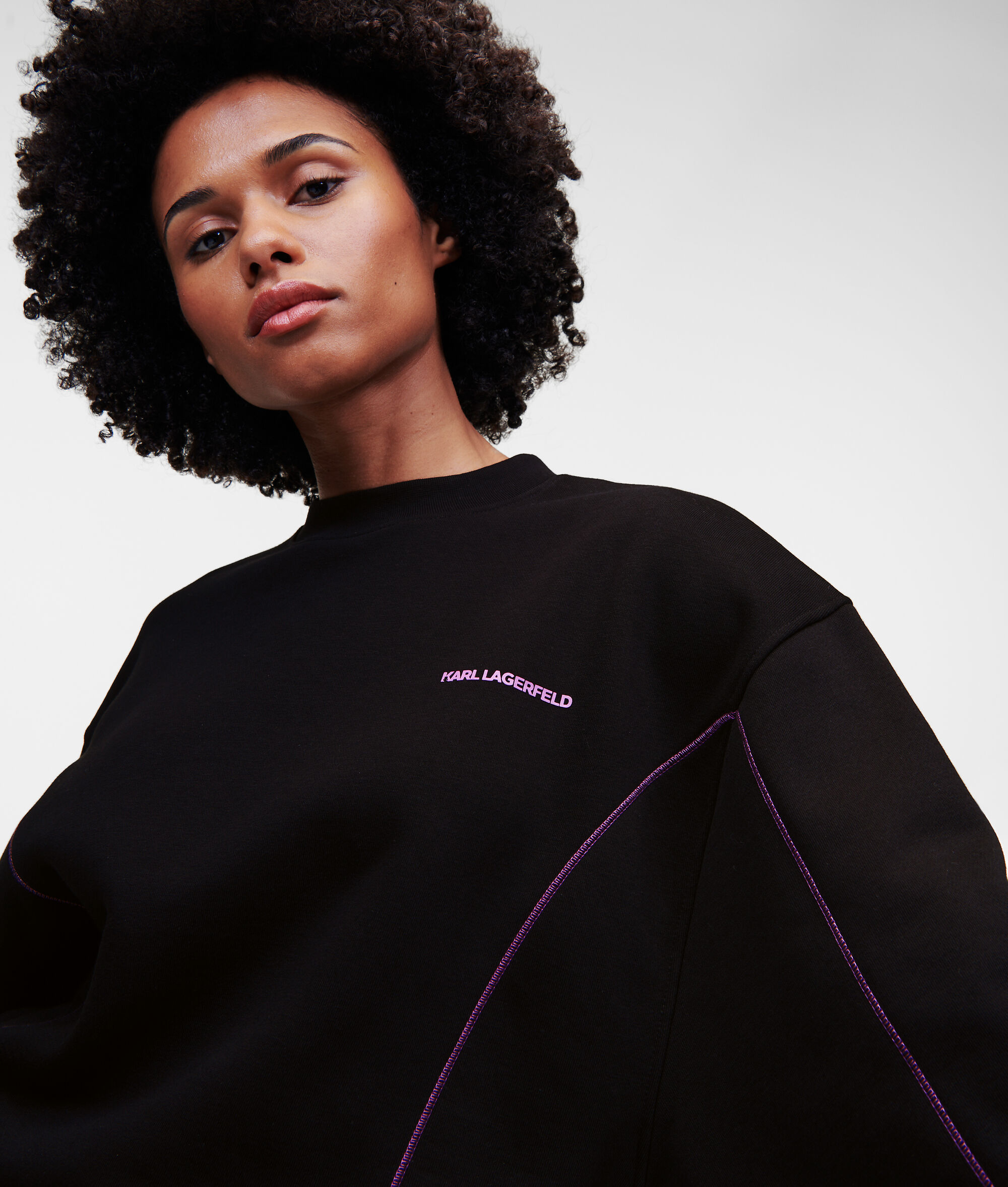 ROBE SWEAT-SHIRT À SURPIQÛRES CONTRASTANTES