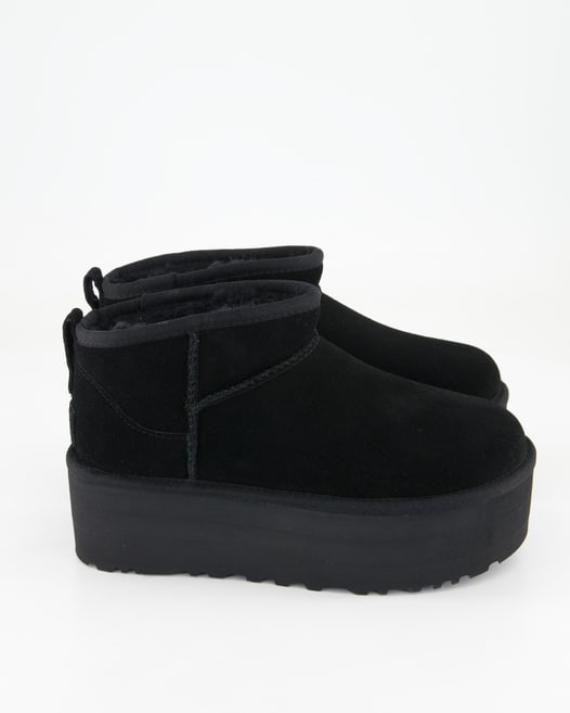 UGG Classic Ultra Mini Platform Winterschuhe in Schwarz