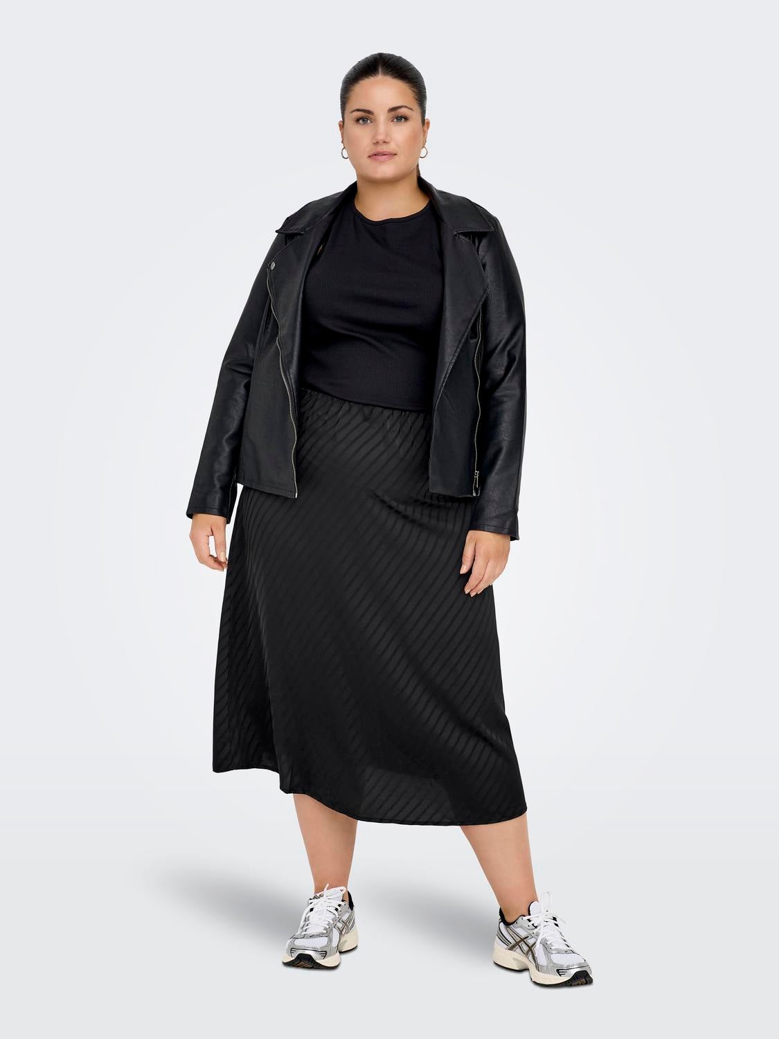 CARSALLIE Rock Black
