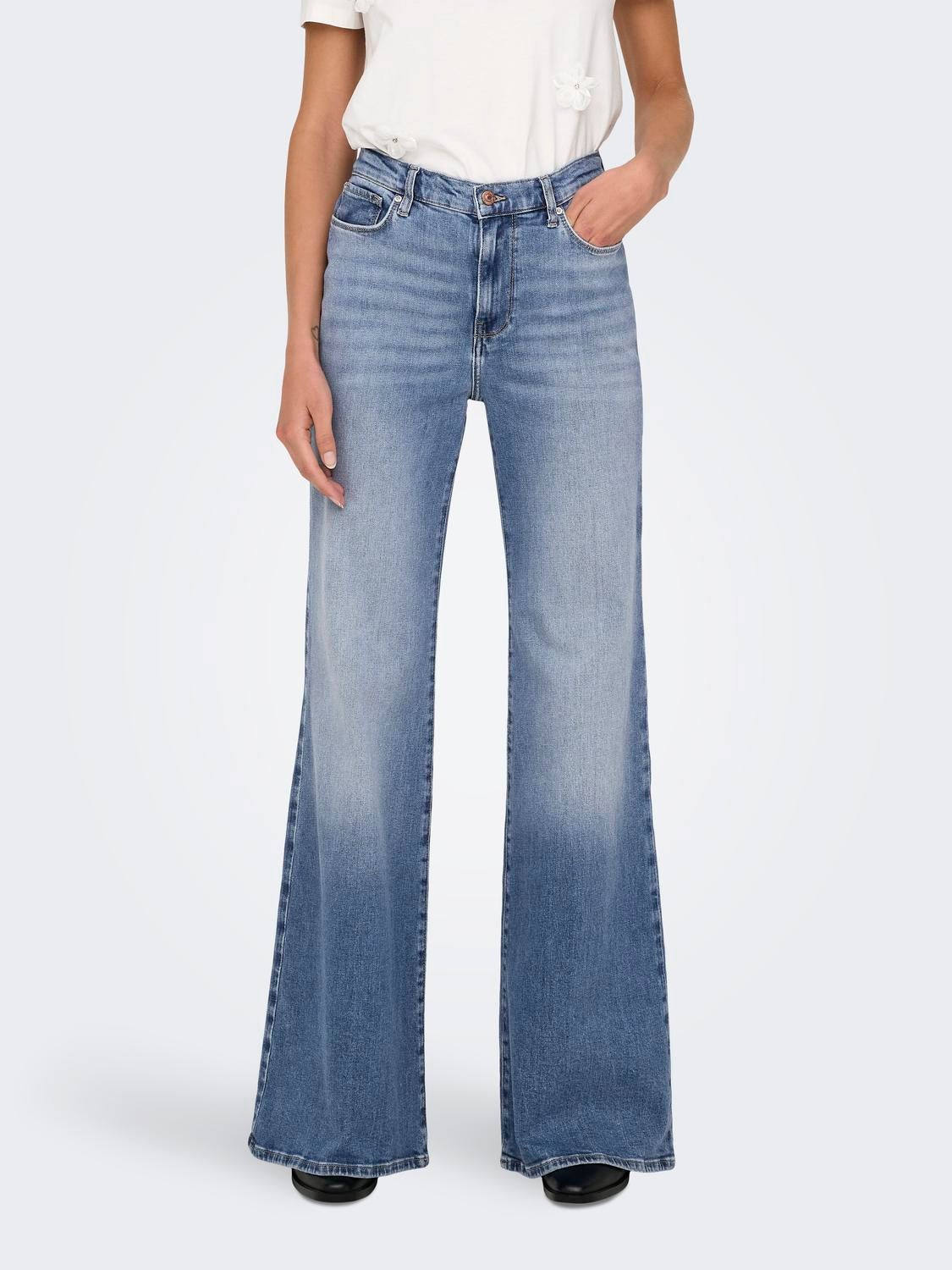 ONLPATRICIA Hohe Taille Ausgestellt Jeans Medium Blue Denim