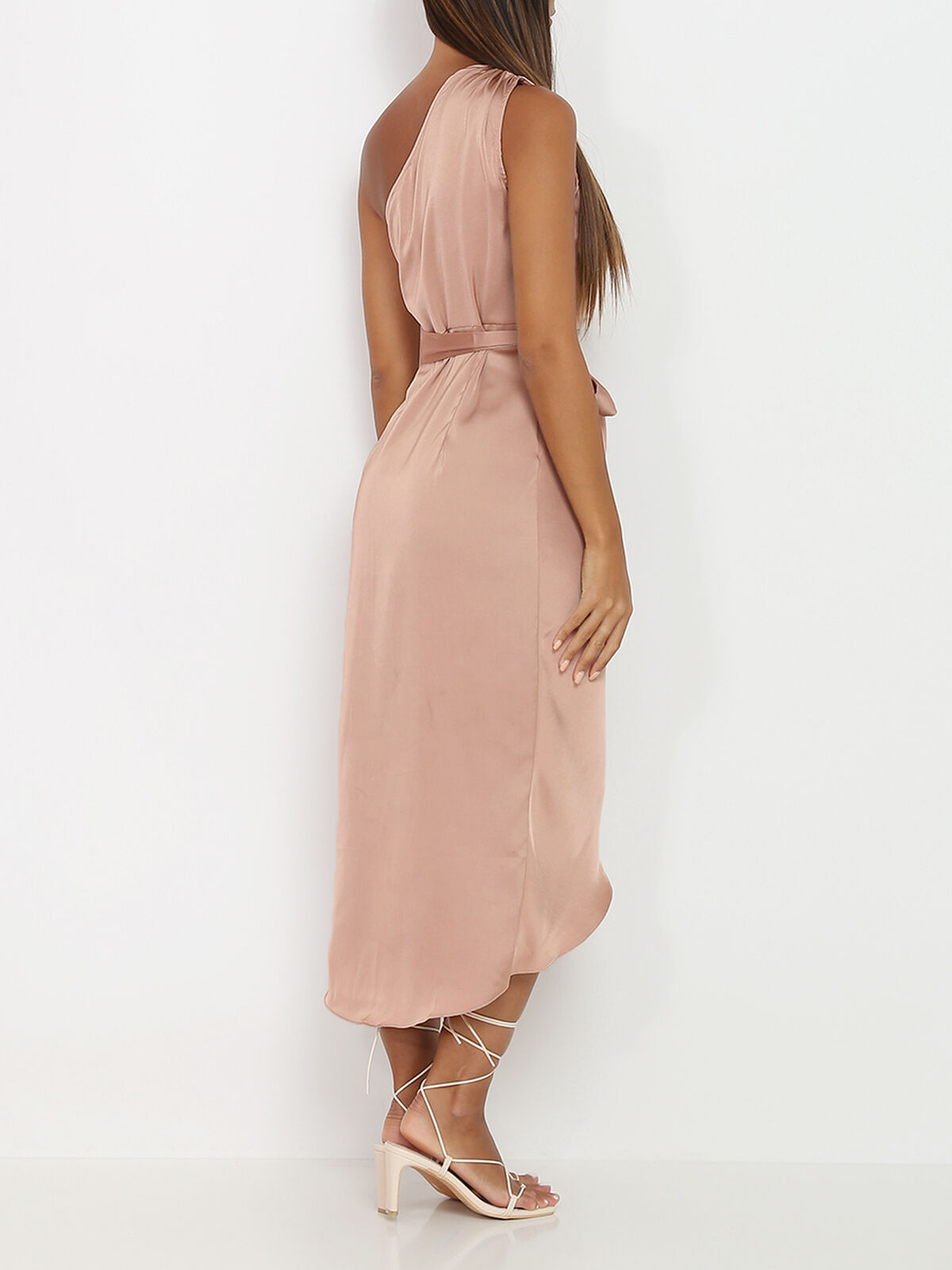 Robe asymétrique satinée- Rose