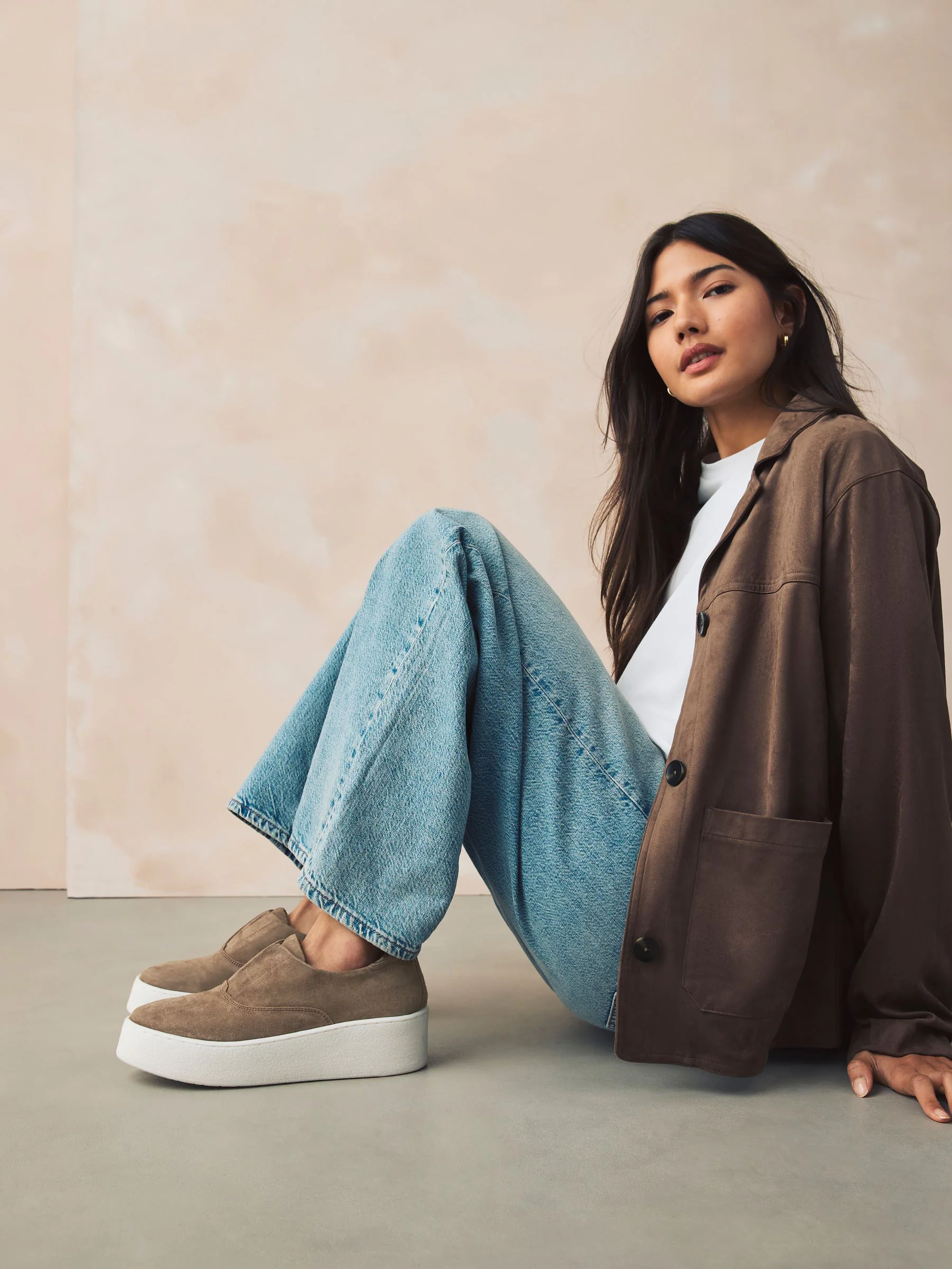 Chocoladebruin - Signature leren sneakers met dikke plateauzolen en sleehak