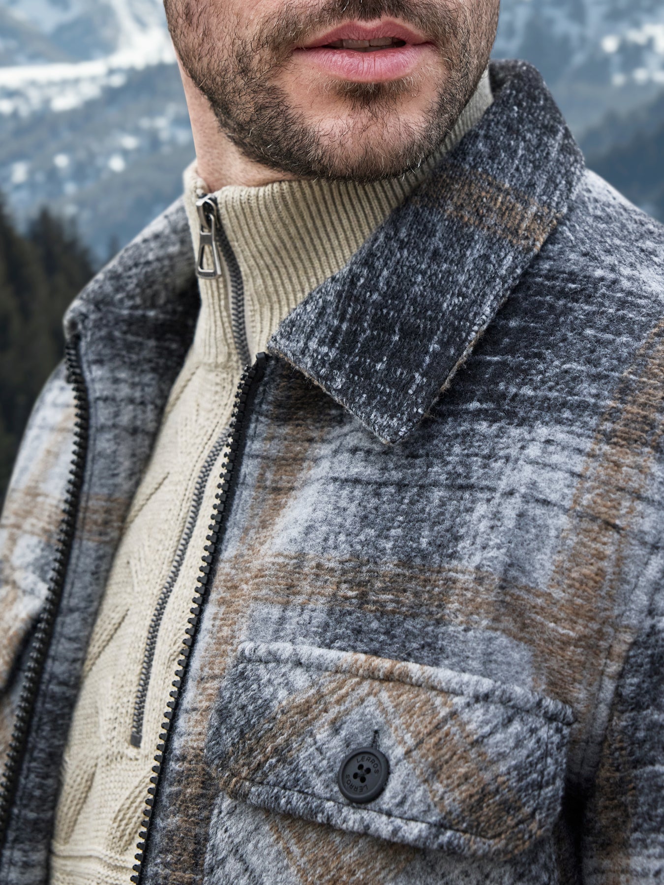 Karierte Outdoor-Hemdjacke in Woll-Optik