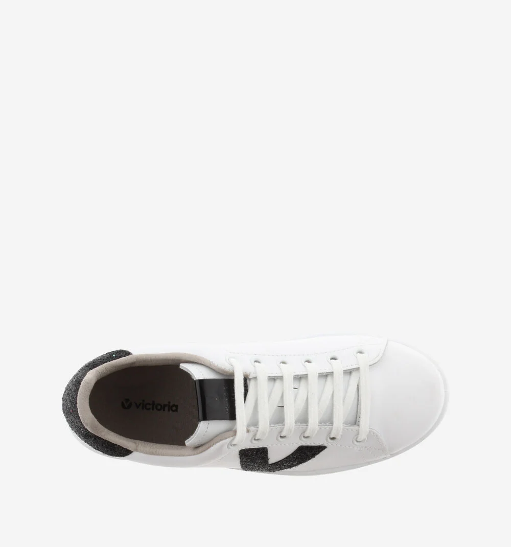 TENIS CUIR & COPEAUX GLITTER Baskets blanches en cuir et détails glitter NEGRO