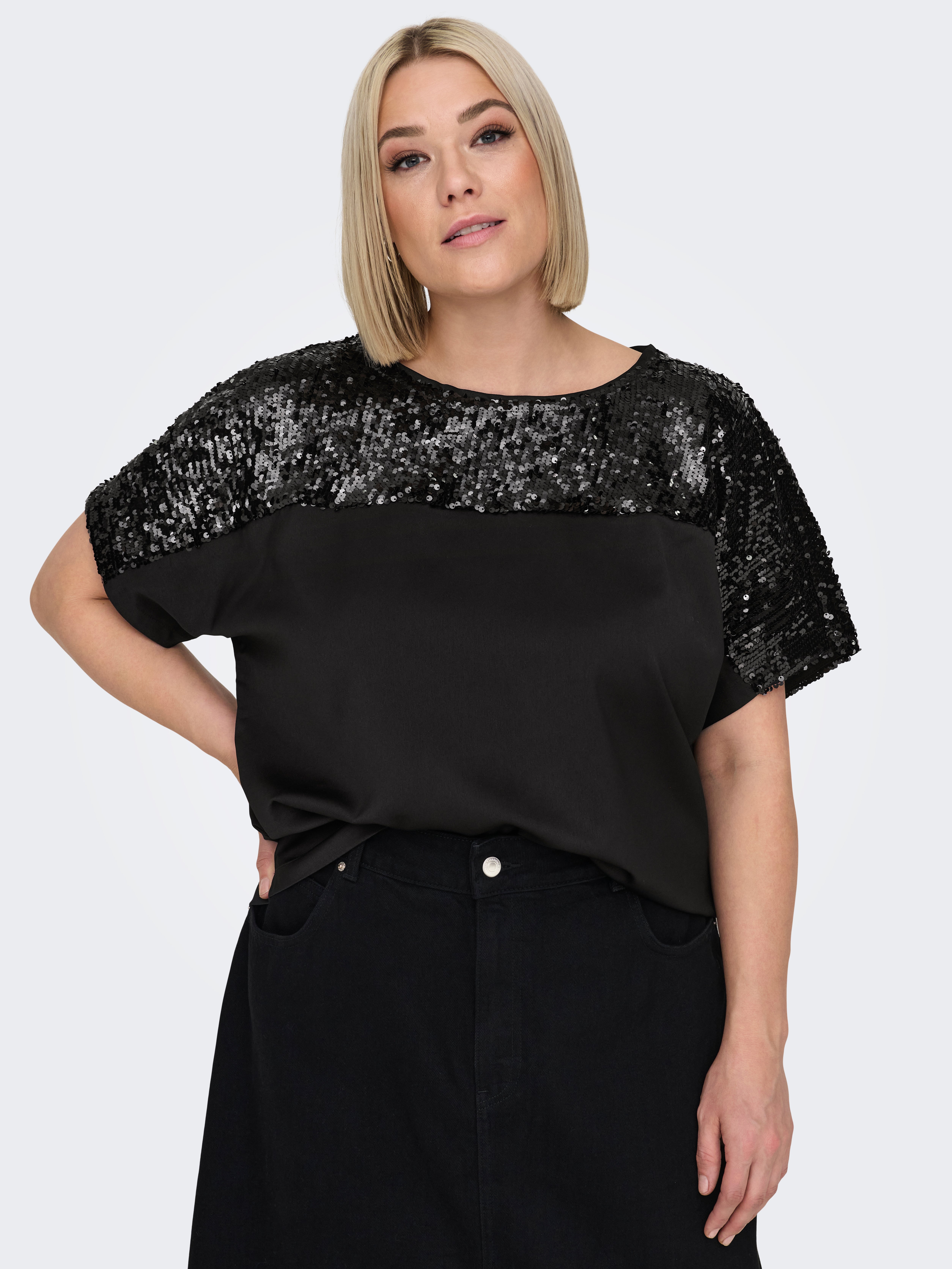 CARRAVE Top Black