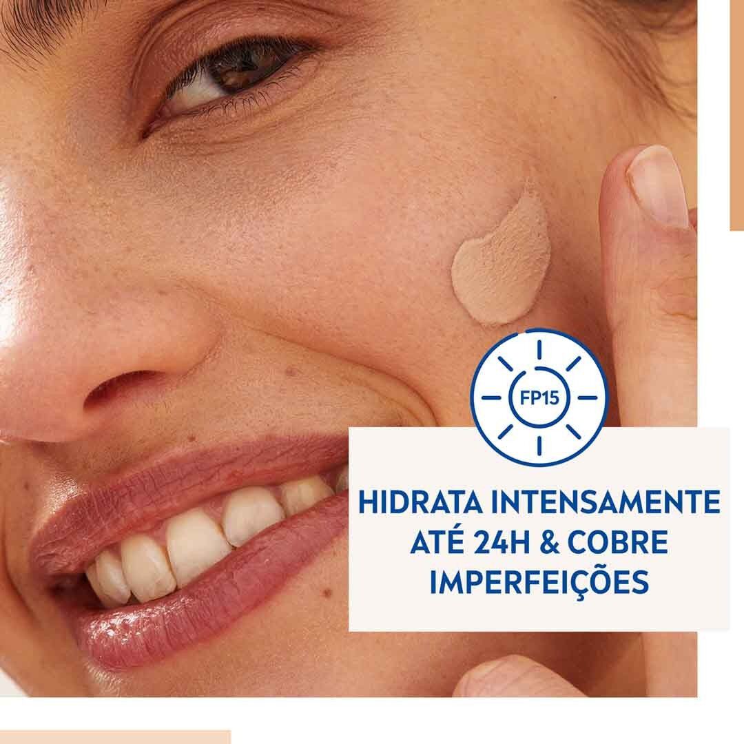 NIVEA  BB Cream Hidratante Aperfeiçoador (Tom Médio) - 50ml