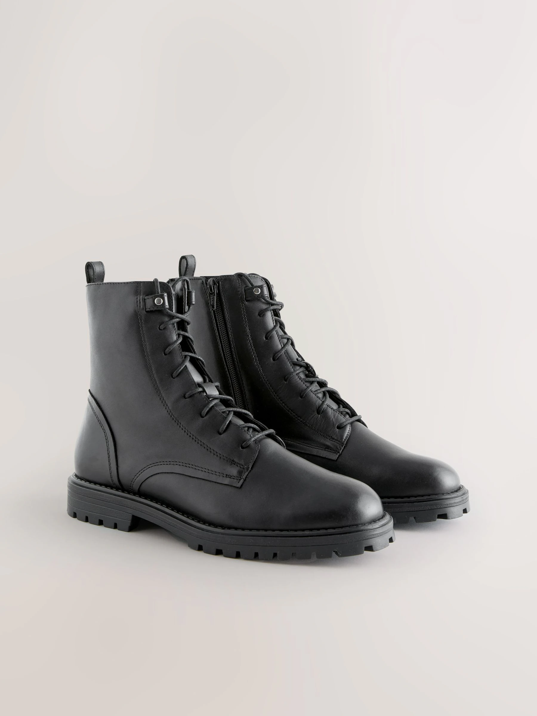 Zwart leer - Forever Comfort® veterlaarzen met vierkante neus