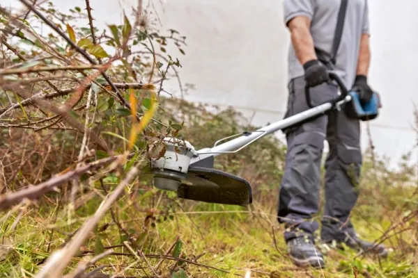 Bosch BUSKRYDDER GFR 18V-23 23CM SOLO - SOLO