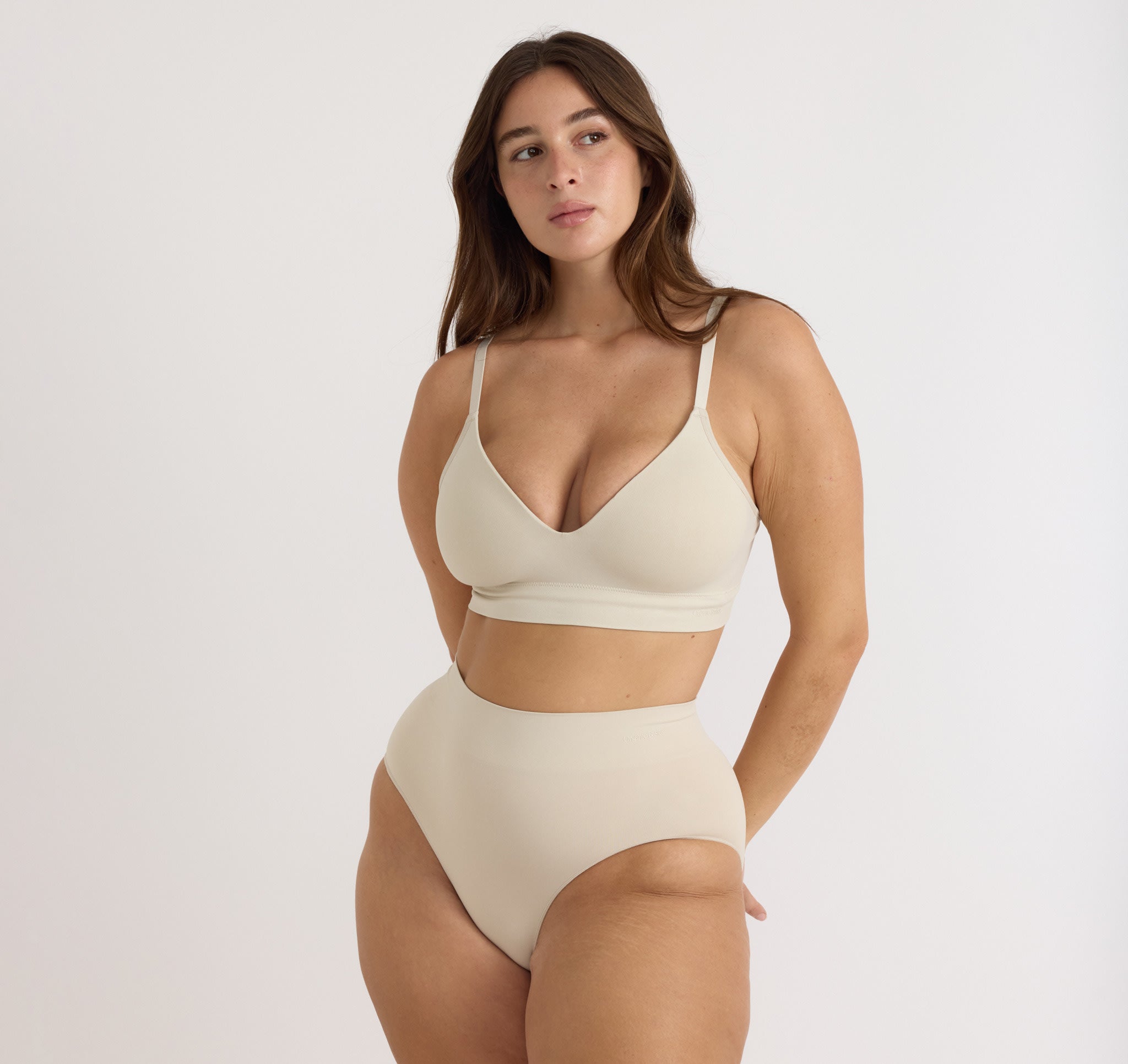 RECYCLED NYLON<br>Smooth Hipster