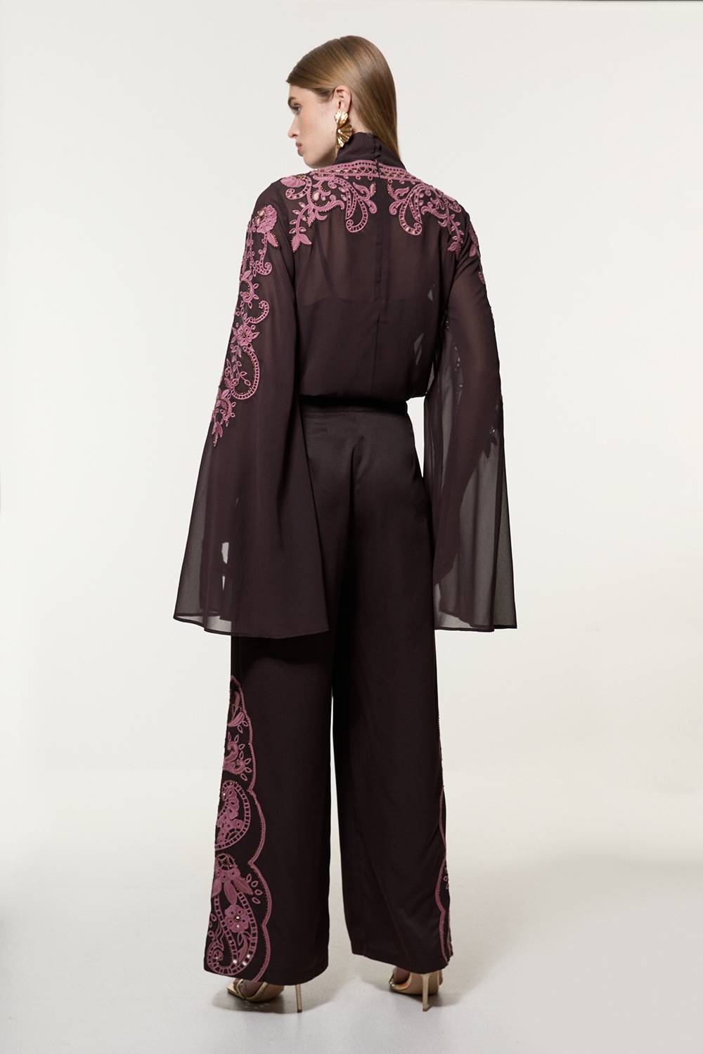 KarenMillen Pantalon tissé à jambes larges pour grandes tailles orné de découpes et de perles en sergé
