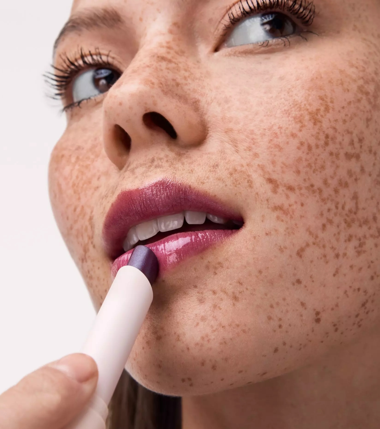 Catrice - Brilho Labial em Bastão Diamond Glaze - 050: Glitterally Perfect