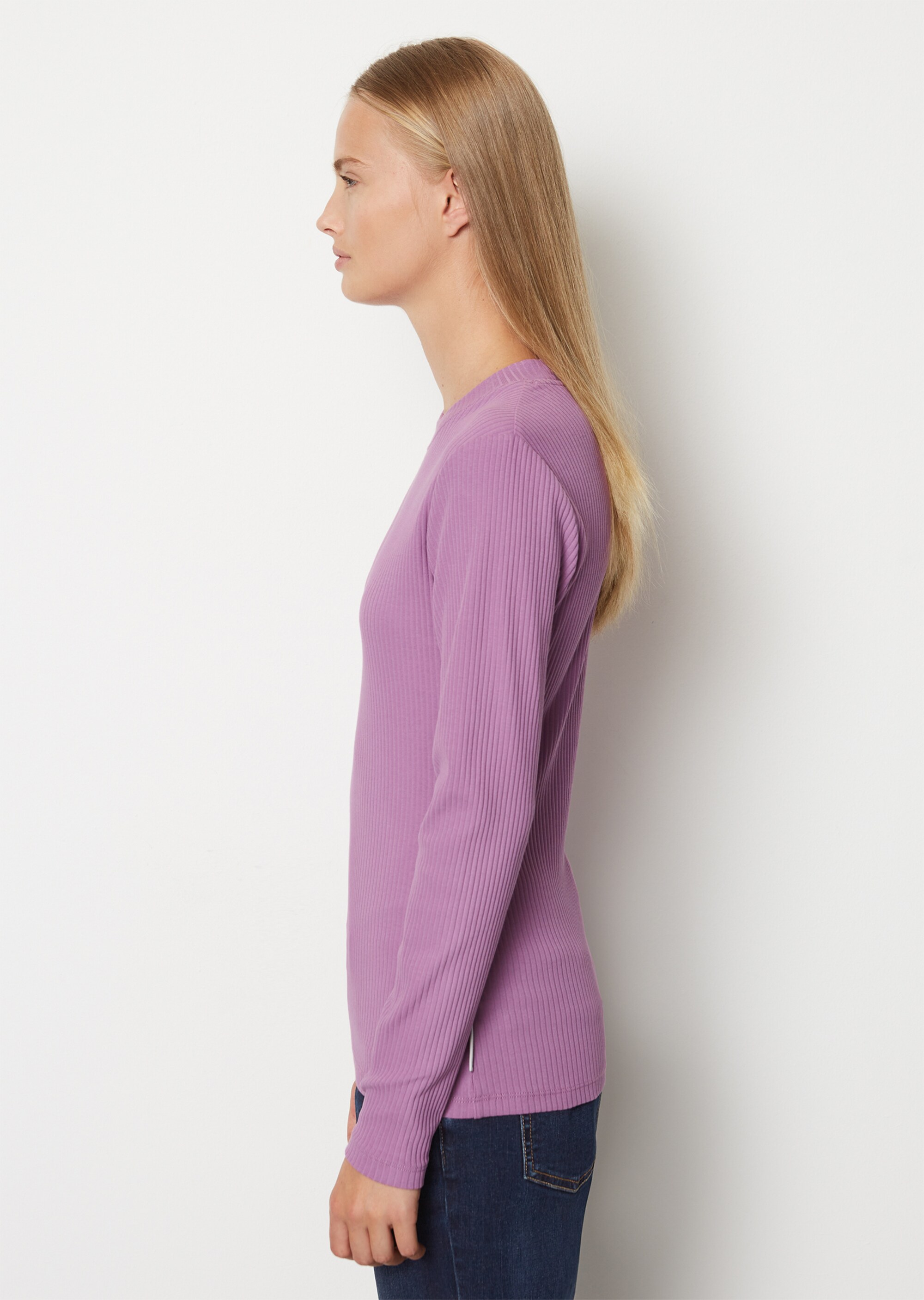 Geripptes Rundhals-Longsleeve regularaus Organic Cotton-Jersey
