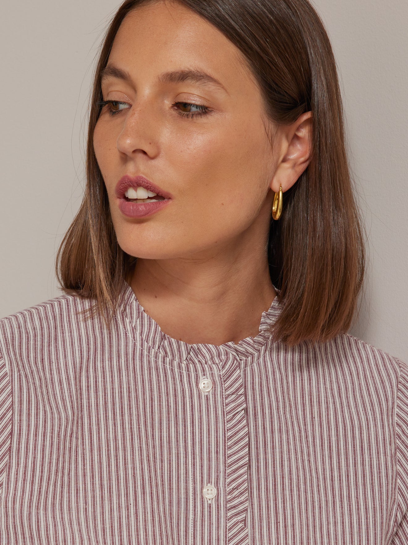 Chemise rayée col froufrou femme