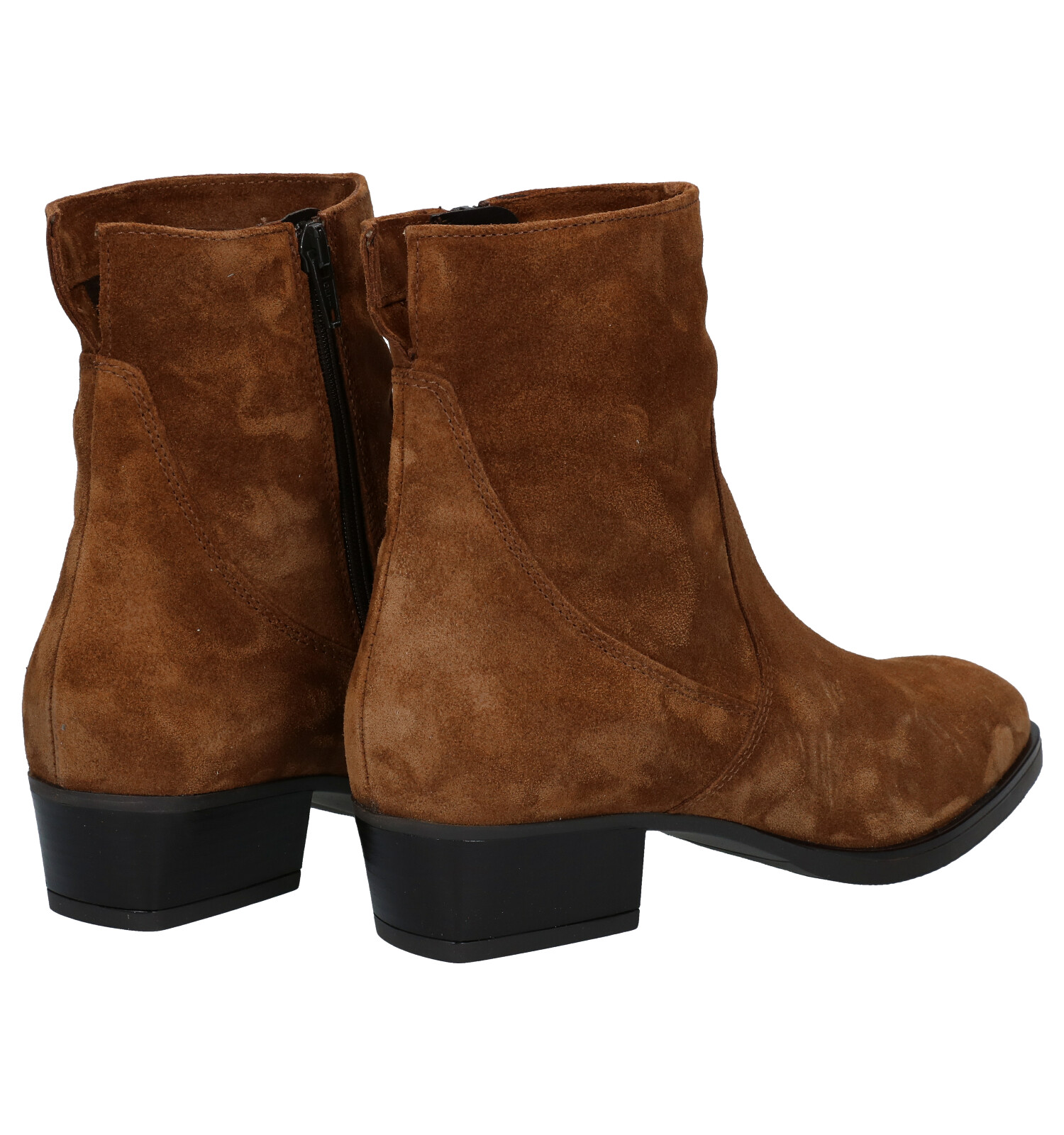 Cowboy boots cognac