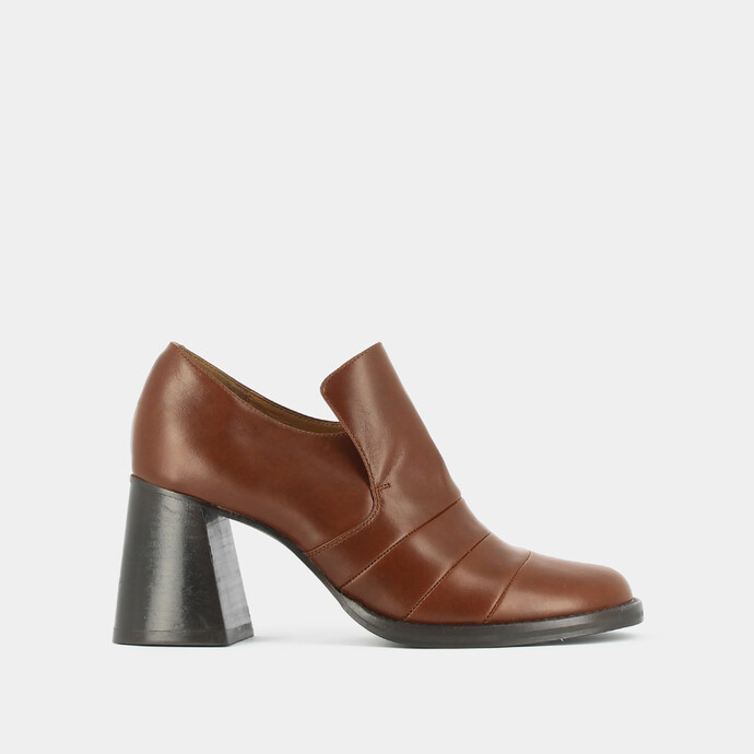 Mocassins à talons  en cuir cognac