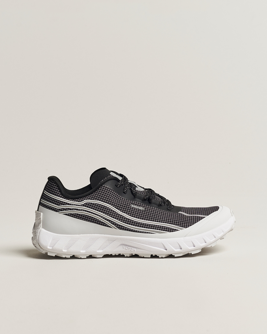 Norda 002 Running Sneakers Summit Black