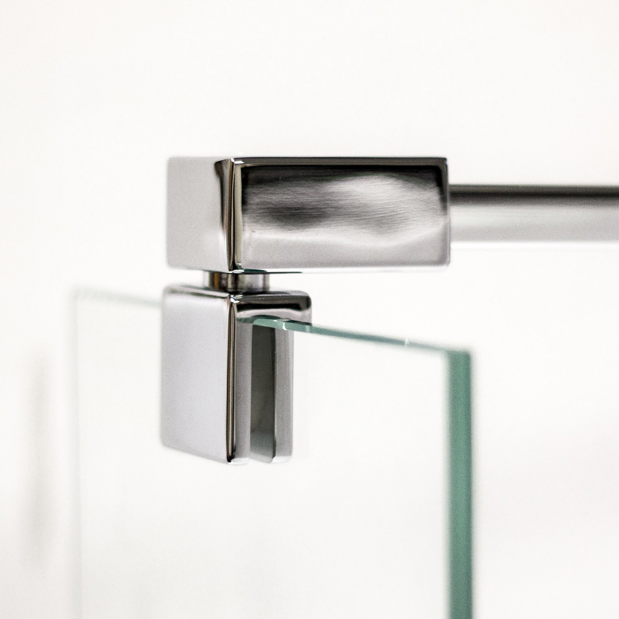 Breuer Europa Design Seitenwand (Anschlag links) für Drehtür alu chromeffekt Klarglas 900 mm
