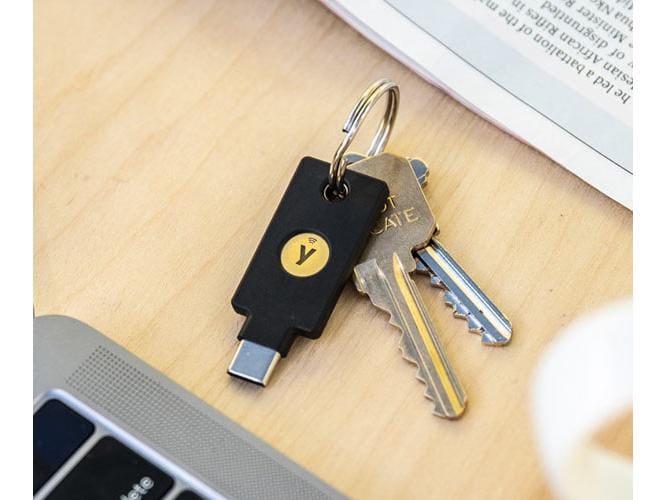 Yubico Security Key C NFC FW5.7 USB-C, 1 Stück Legen Sie die Messlatte für Sicherheit höher mit moderner FIDO-basierter phishing-resistenter MFA