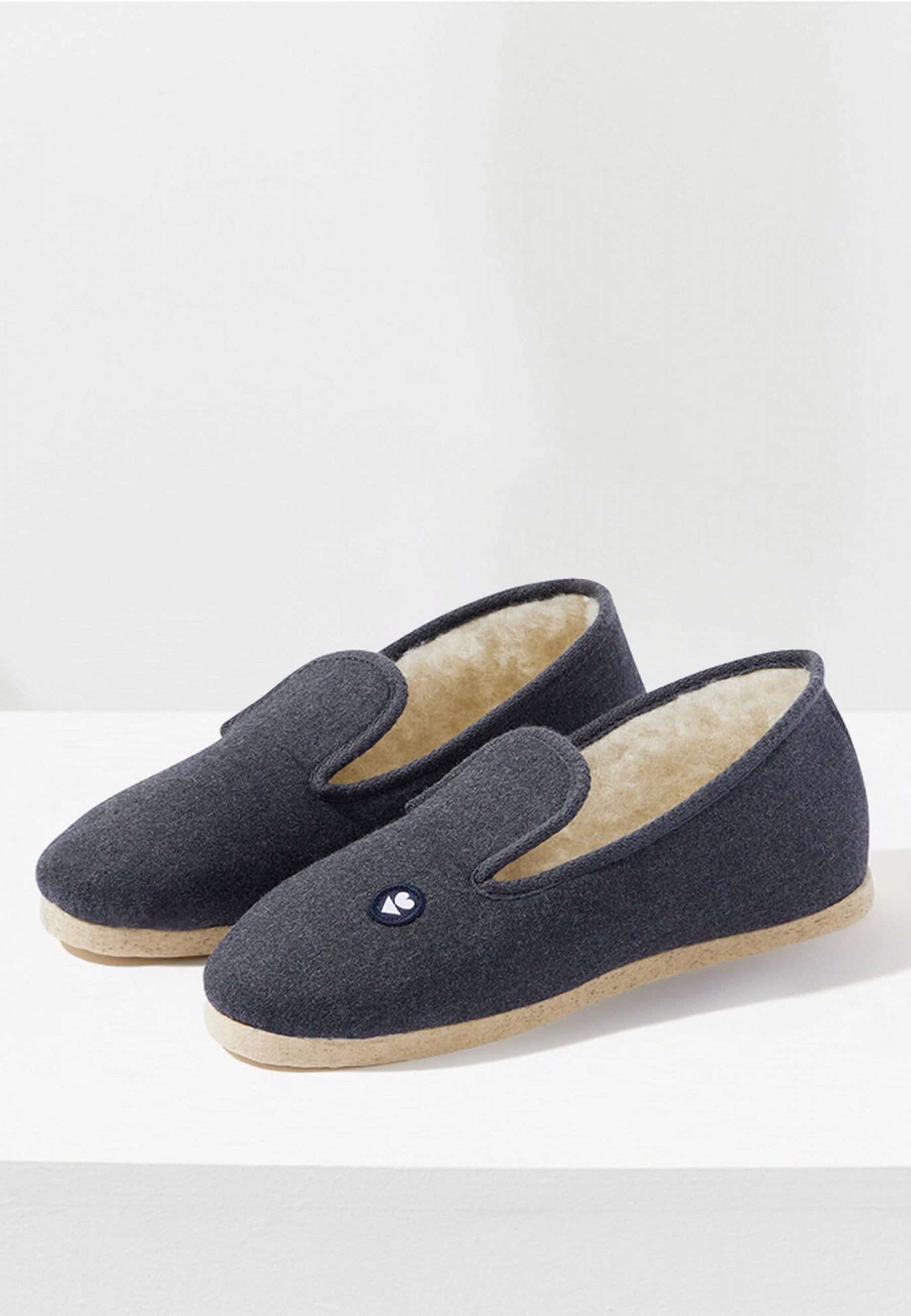 Chaussons d'intérieur en laine-Pantoufles Gris Anthracite