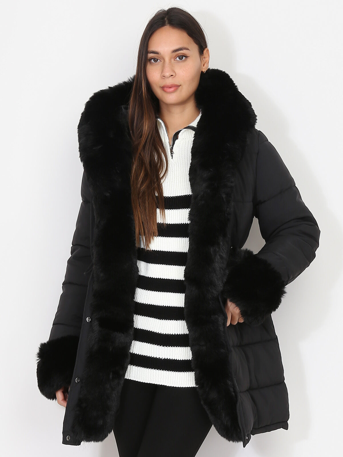 Manteau matelassé à détails fausse fourrure- Noir