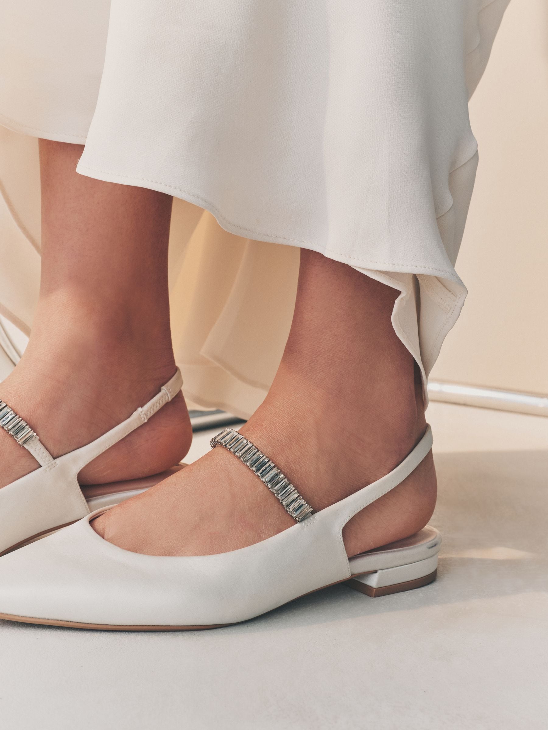 Ivoor - Mary Jane bruidsschoenen met hielbandje en puntige neus voor bruiloft