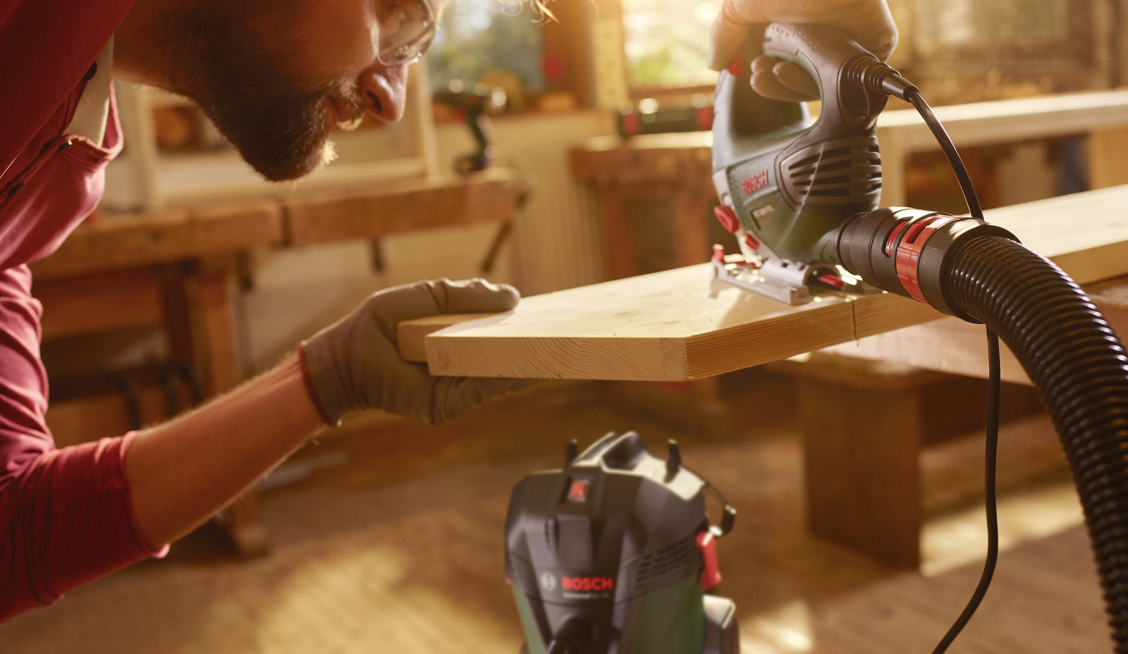 Bosch - Wet And Dry Vacuum Cleaner - Universal Vac 15