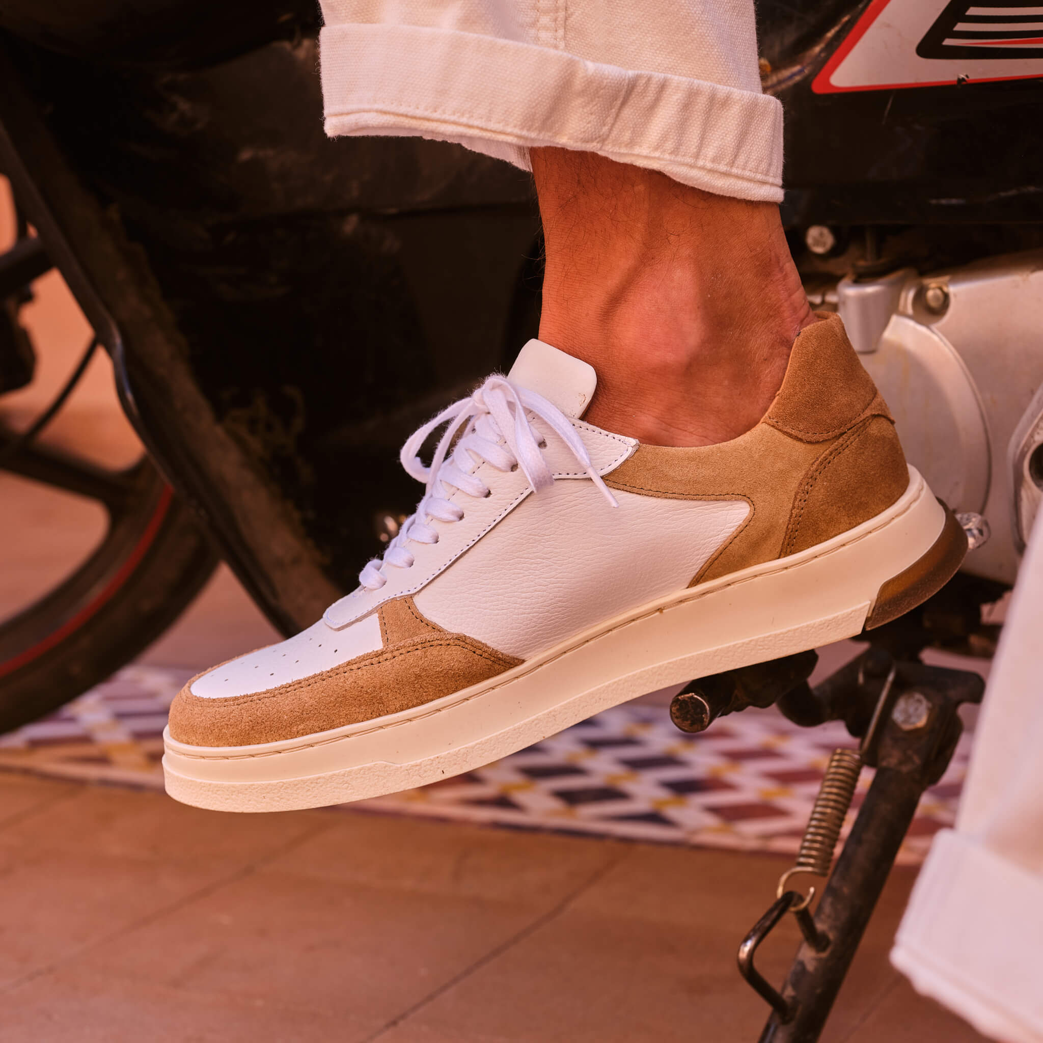 Dutone-Sneakers / Basket en cuir blanc beige