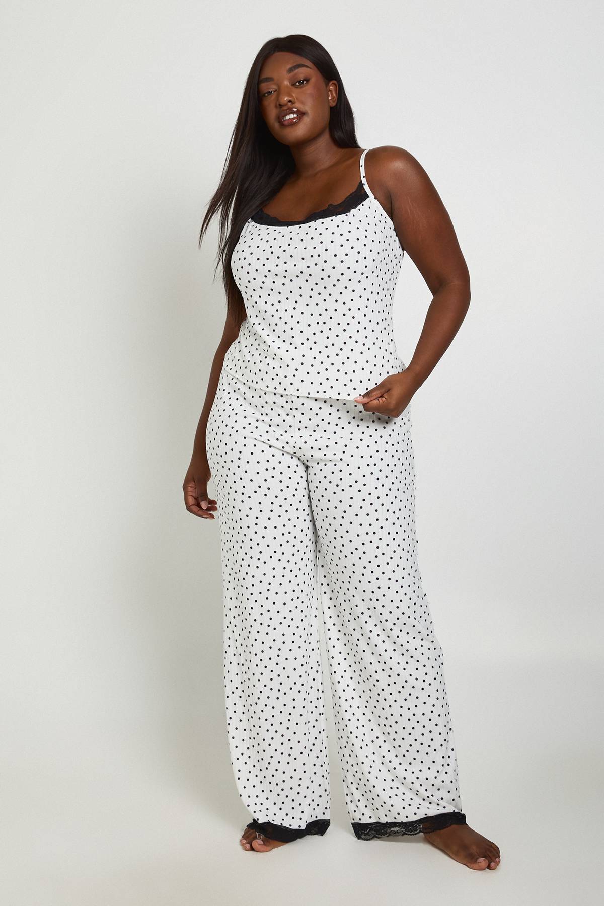 boohoo Ensemble Pyjama Grande Taille Caraco Et Pantalon À Pois