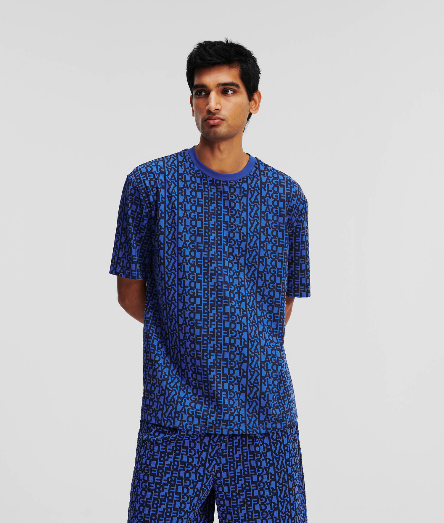 T-SHIRT AVEC LOGO KARL FAÇON ALL-OVER