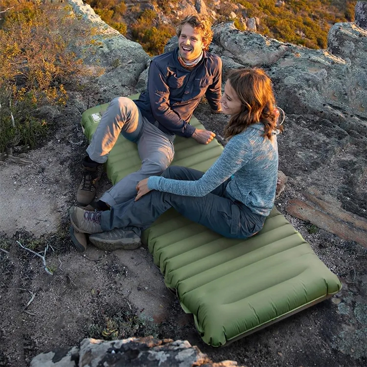 (205x70cm) Aufblasbare Isomatte Outdoor Luftmatratze mit integrierter Fusspumpe für Camping / Festivals   Tragetasche - Grün / Grau