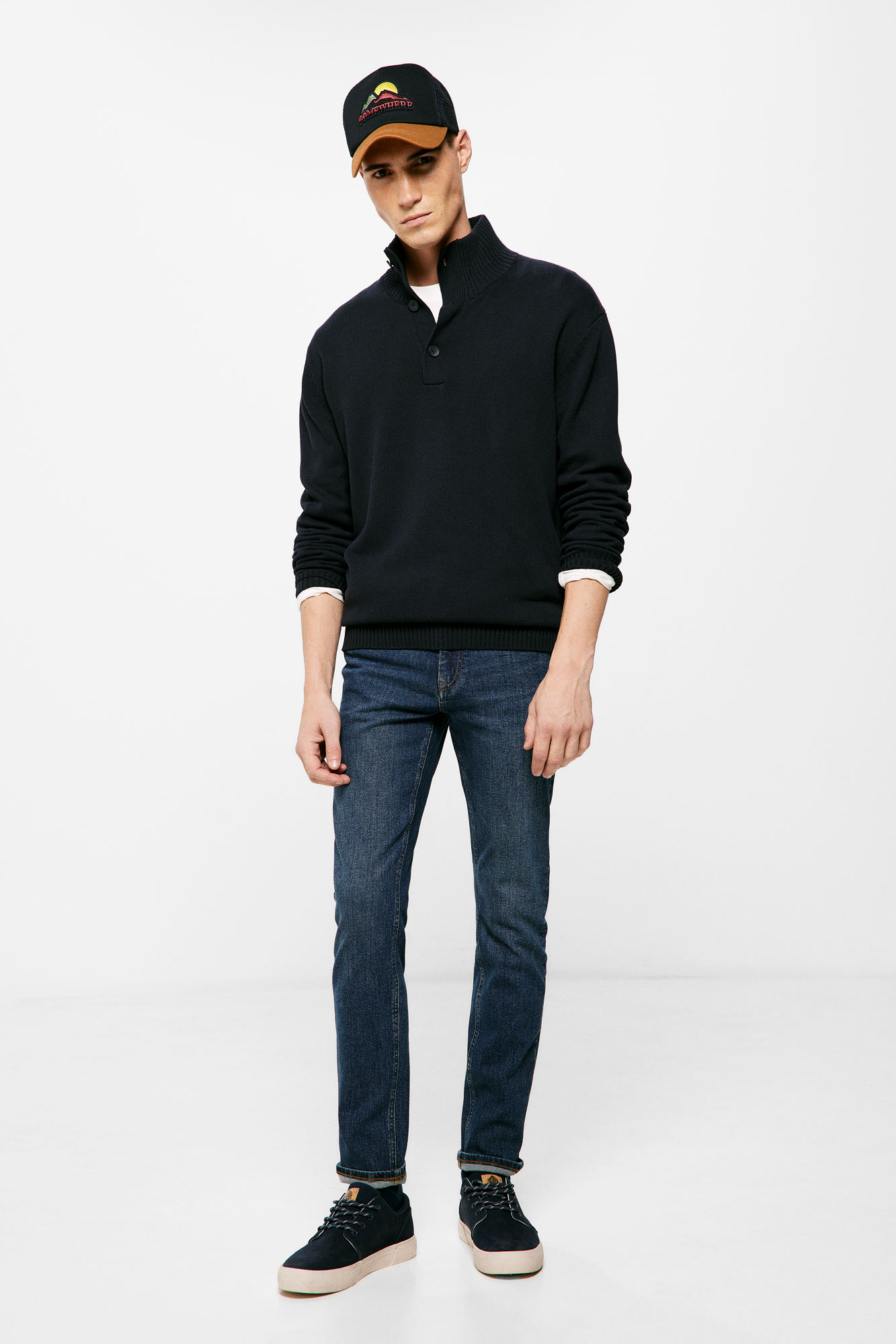 calça jeans skinny de lavagem escura