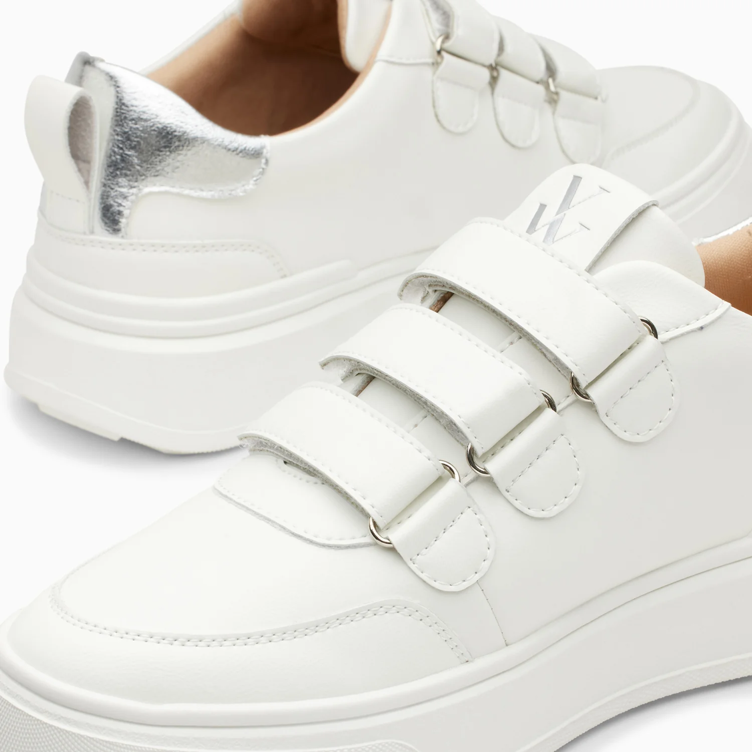 Sneakers-Baskets éclair Lison blanc et argent à scratchs