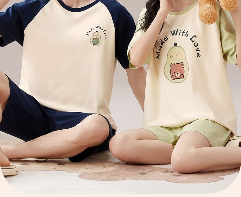 Lion Sniff - Koppel bijpassende cartoon print pyjamaset