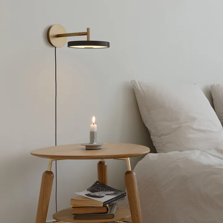 Umage - Asteria LED Wandleuchte, Messing / schwarz
