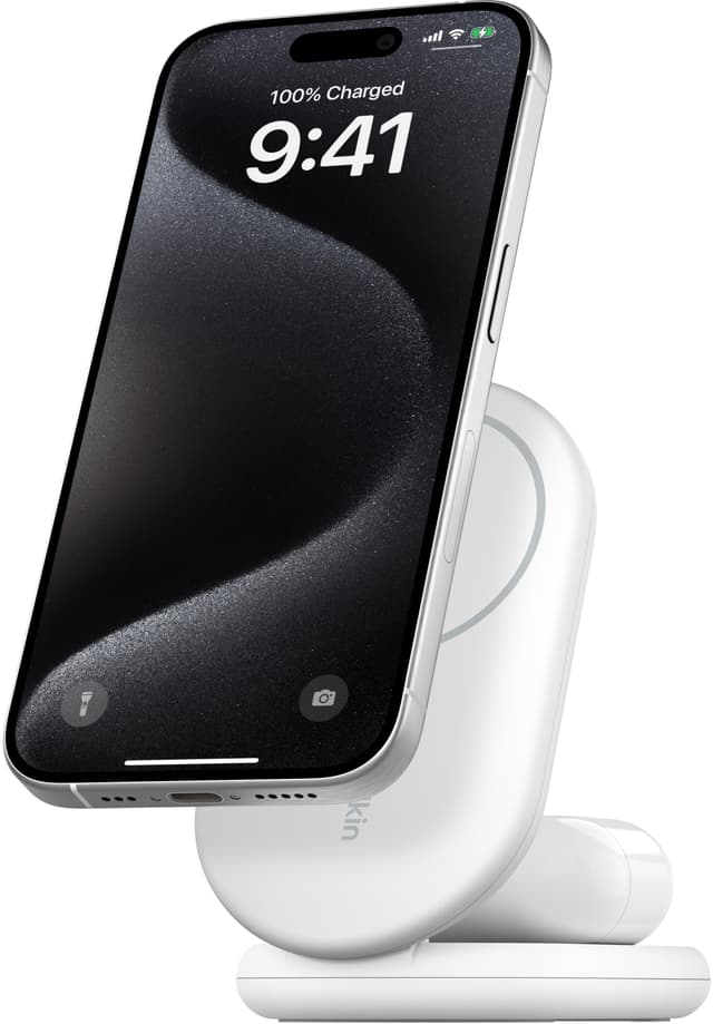 Belkin BoostCharge 2-i-1 15W Qi2 magnetisk oplader (hvid)