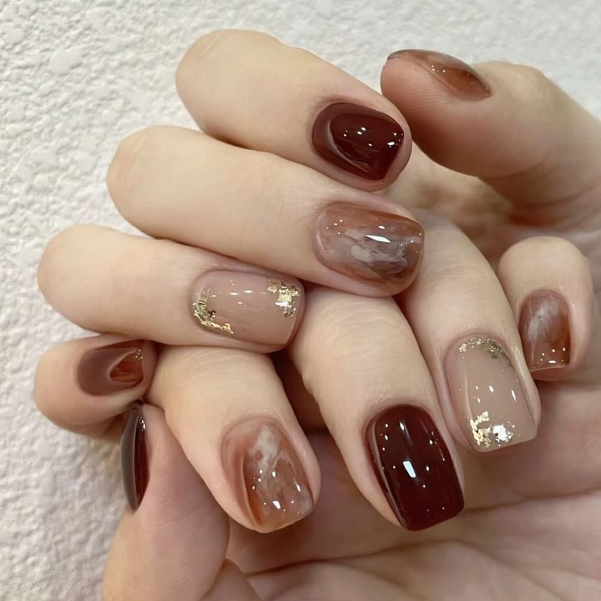 Cutip Nails - Gouden bladnagels met druktechniek