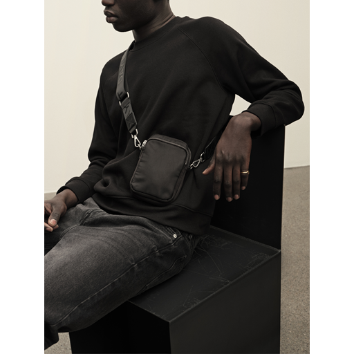 DAY ET RE-Z Logo Band Compact Mini Crossbody Taske, Black