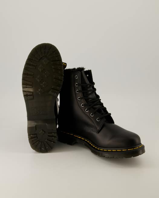 Dr. Martens 1460 Serena Bikerboots in Schwarz