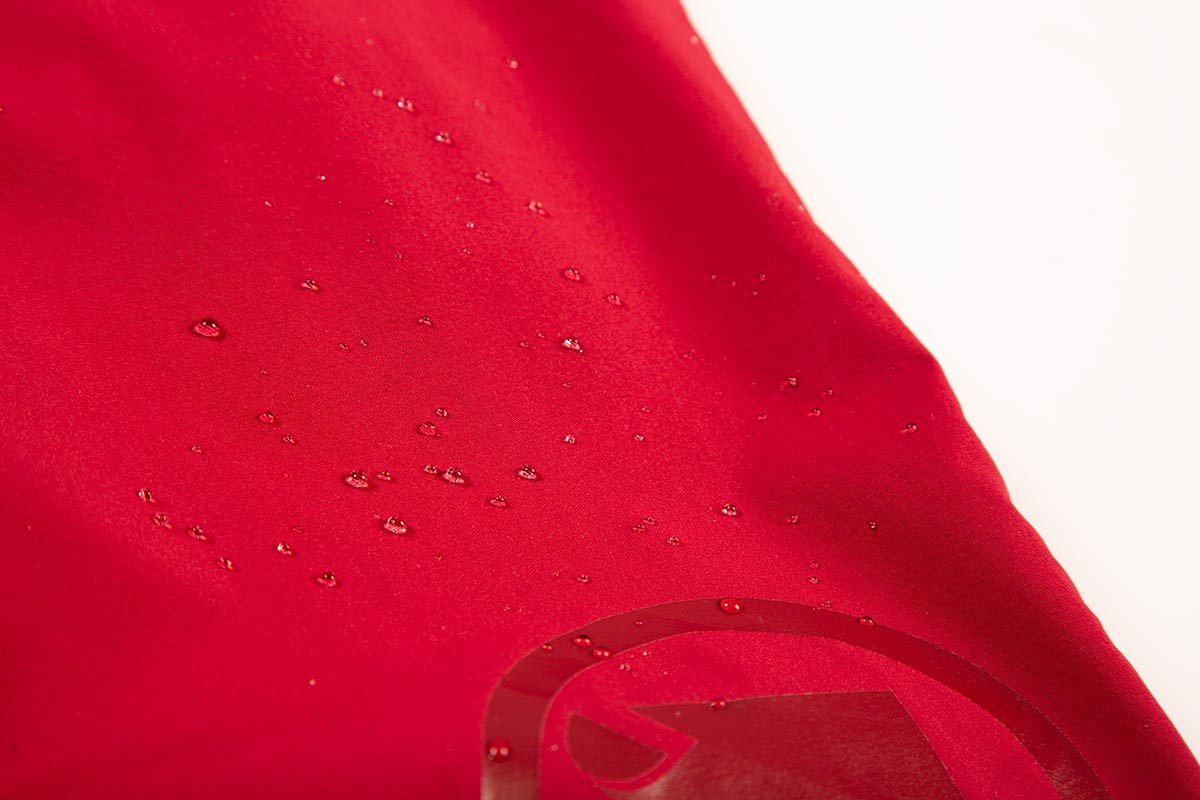 Endura MT500 Spray Shorts Rød