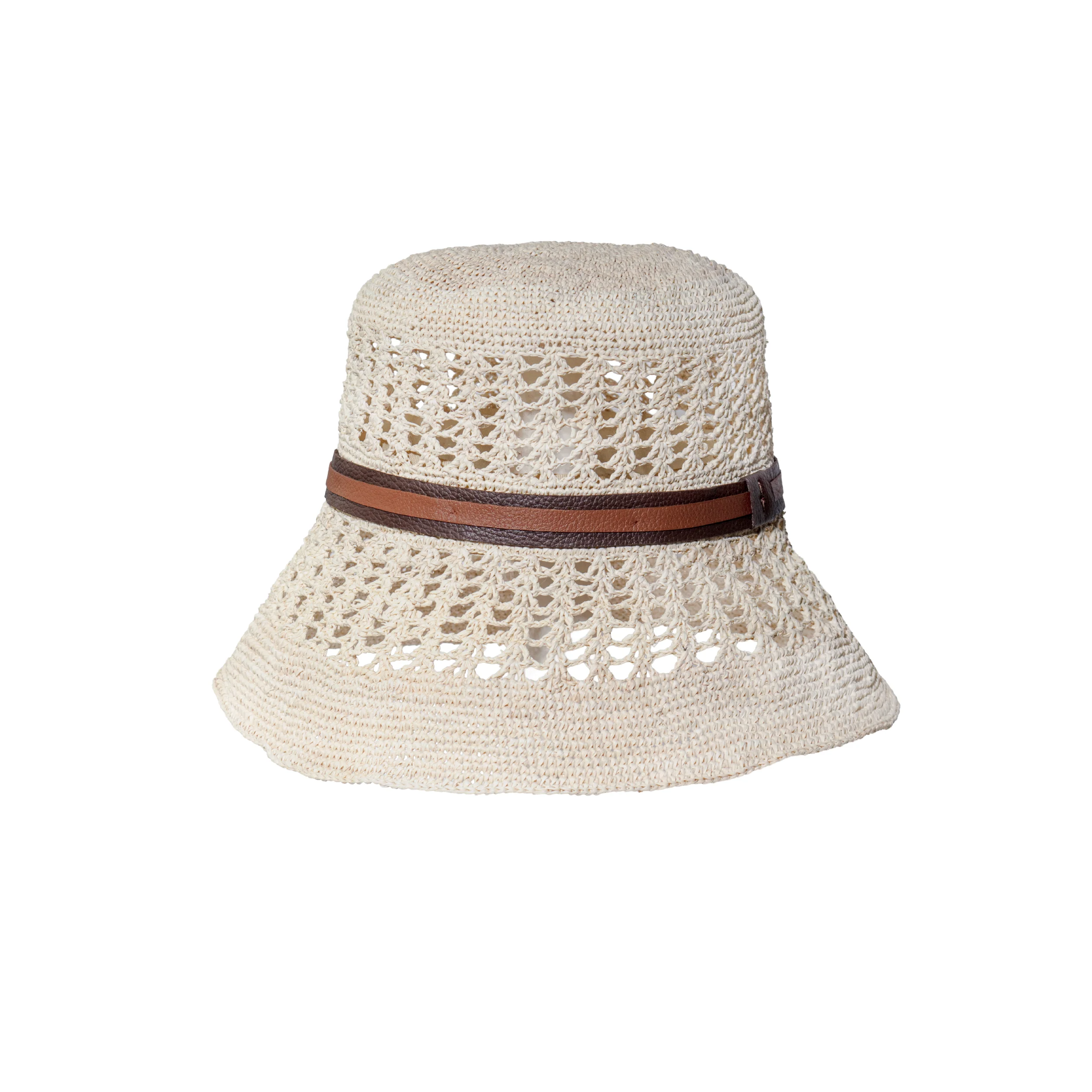 Chapeau au crochet en forme d'abat-jour ajouré avec bandeau en cuir