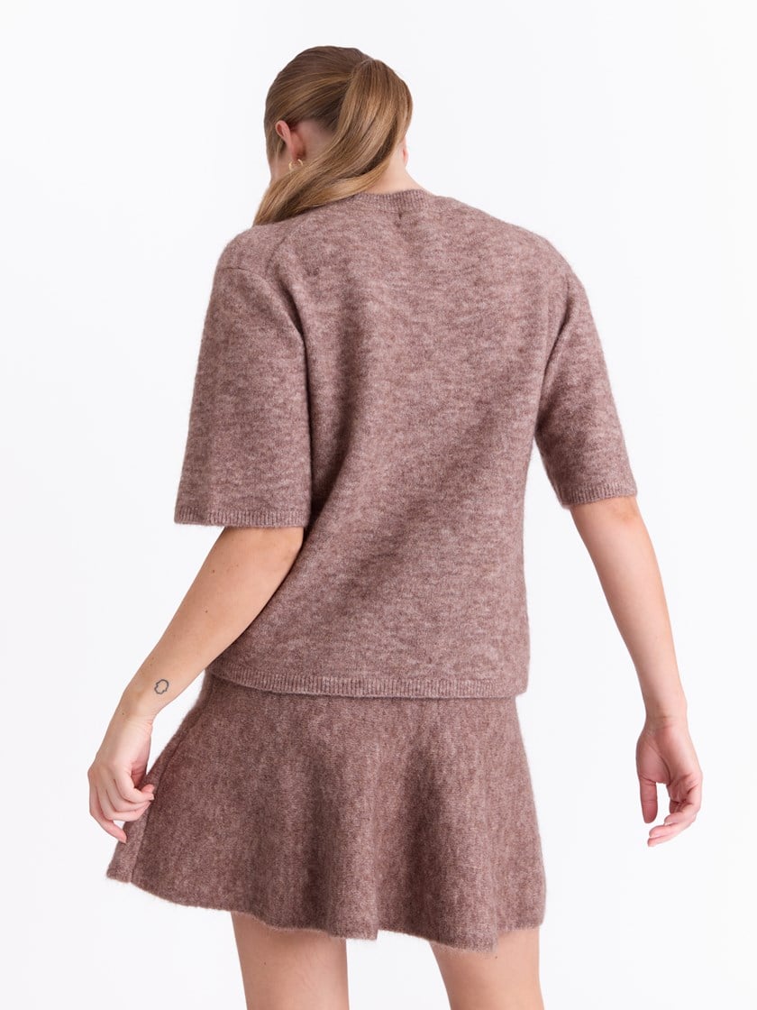 Chloe genser Iron