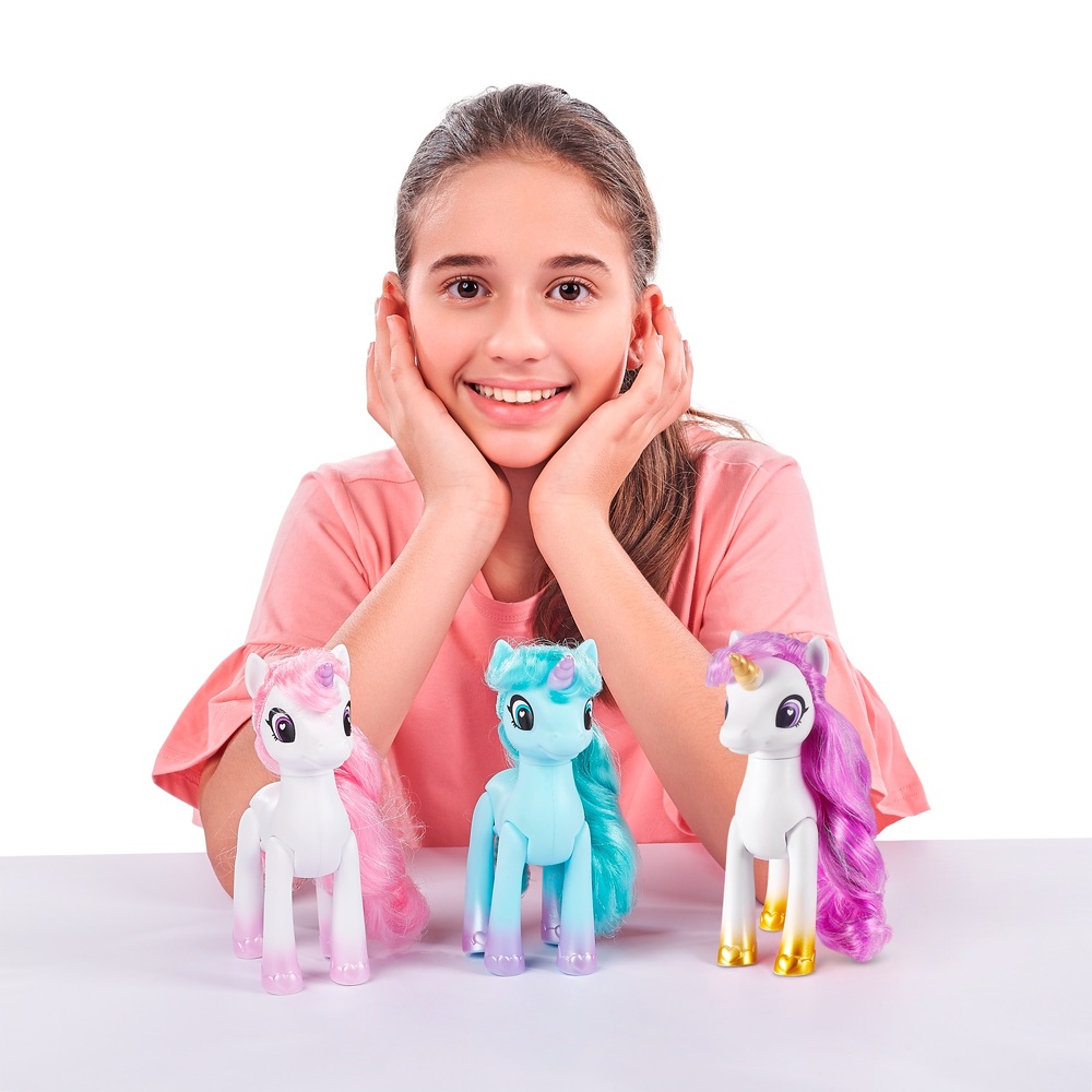 Sparkle Girlz Einhorn-Sortiment mit beweglichen Beinen von ZURU