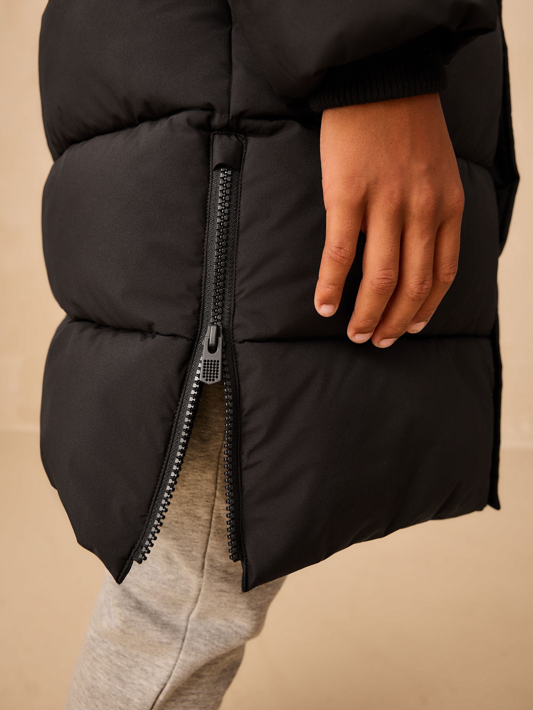 Zwart - Longline Shower Resistant Padded Coat (3-17yrs)
