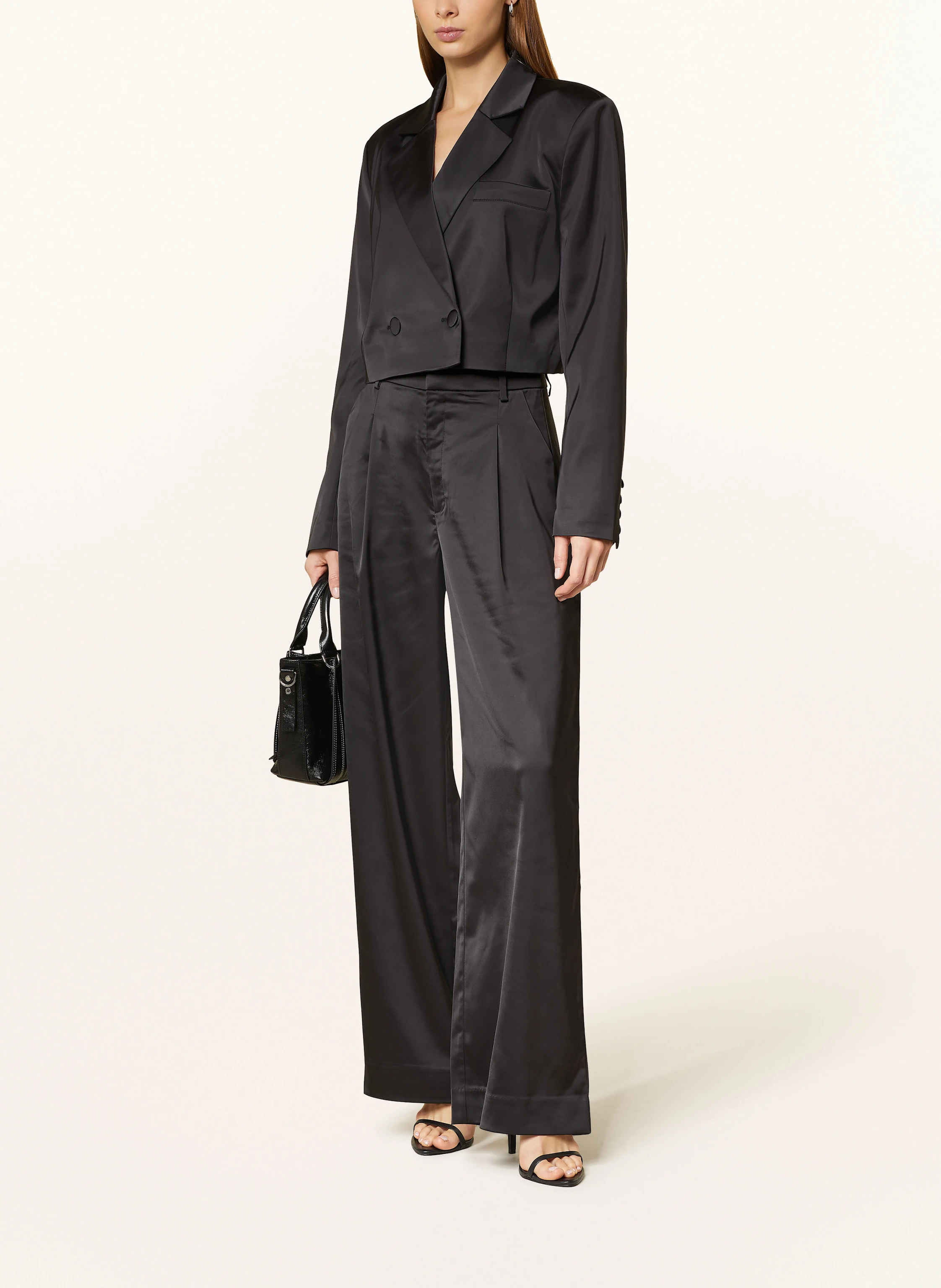 GESTUZ Cropped-Blazer YACMINEGZ aus Satin